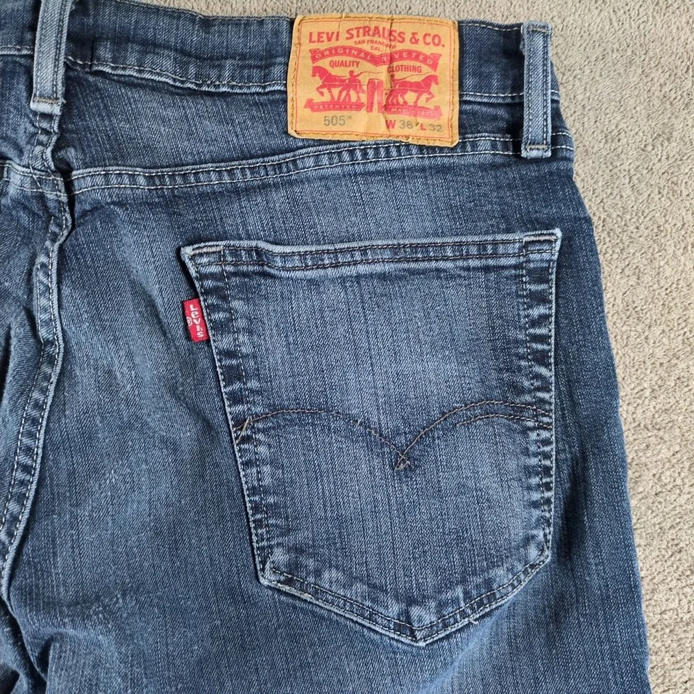 Levi Strauss 505 Straight Men's Jeans Dark Wash‎ Size 36x32